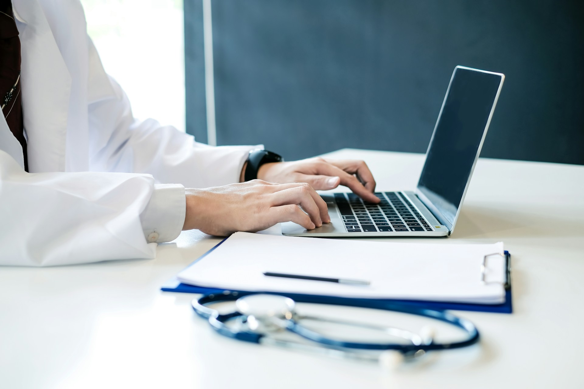 How to choose an electronic prescribing system for your medical clinic